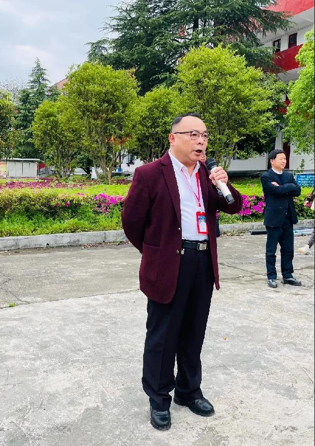 学校资讯