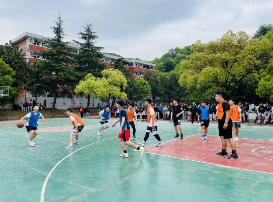 学校资讯