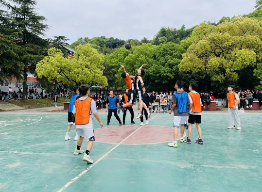 学校资讯