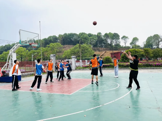 学校资讯